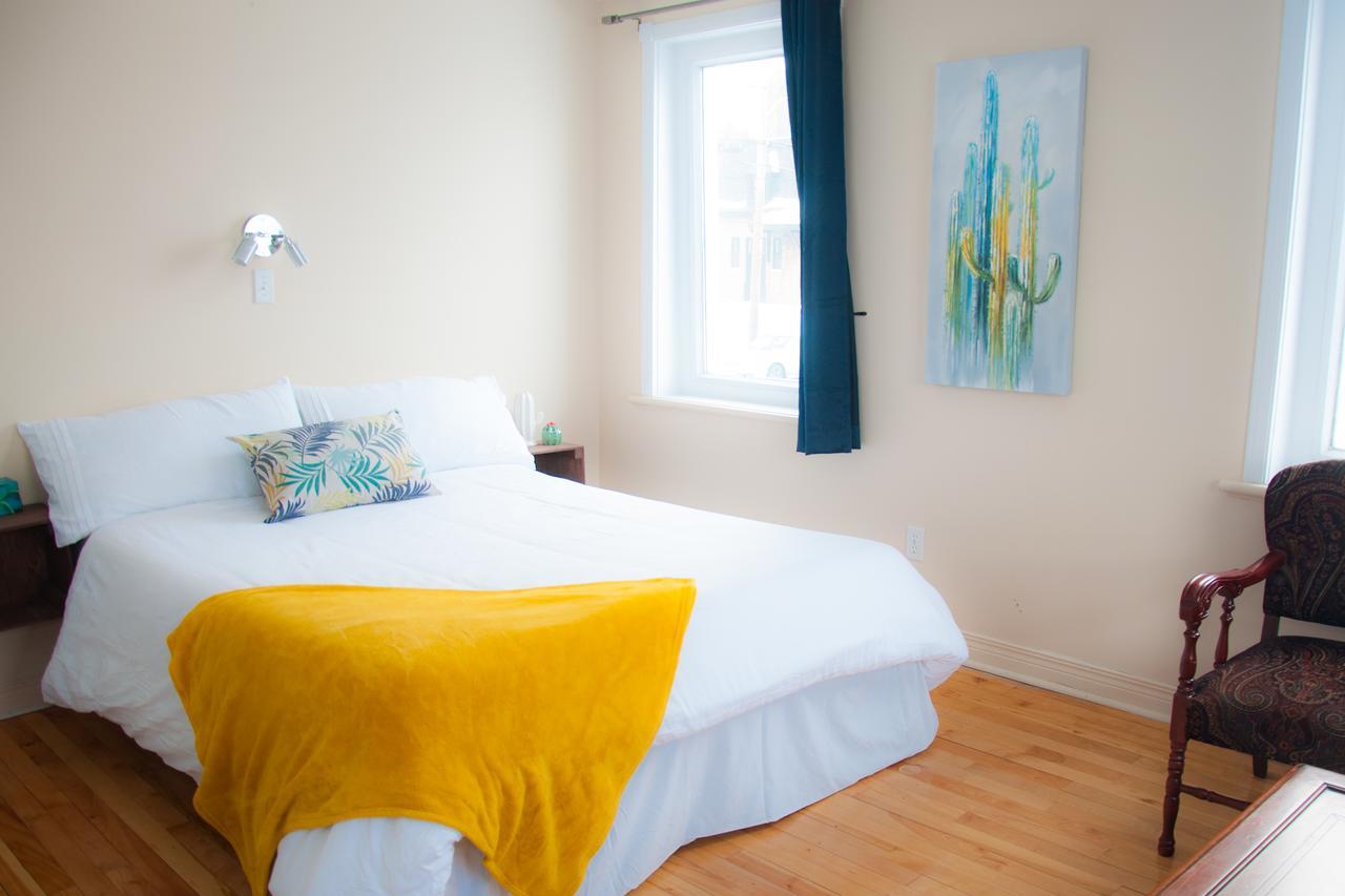 Bed and Breakfast Les Pinsons Des Rives La Malbaie Exterior foto